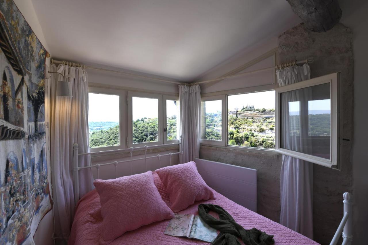 Le Bonheur Villa Gordes Eksteriør bilde
